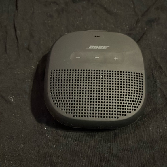 I’m selling a Bose speaker